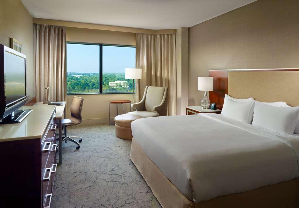 Hilton Atlanta Northeast Hotel Norcross Værelse billede